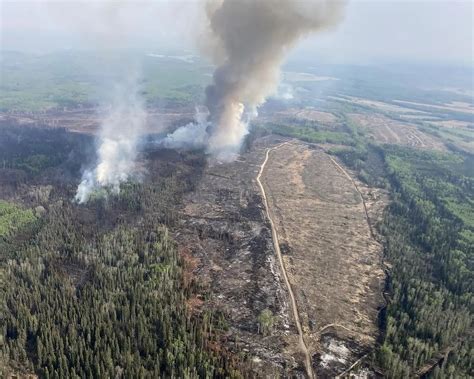B.C. wildfires put all of Fort St. John on alert, nearby areas on evacuation order